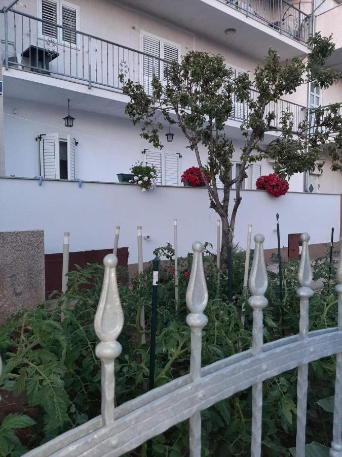 Apartment Bracic Водице Екстериор снимка
